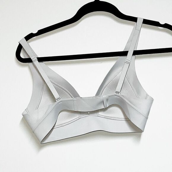 NWOT Athleta Harmony Triangle Bra Light Beige Wire Free Low Impact Sz S - Picture 4 of 7